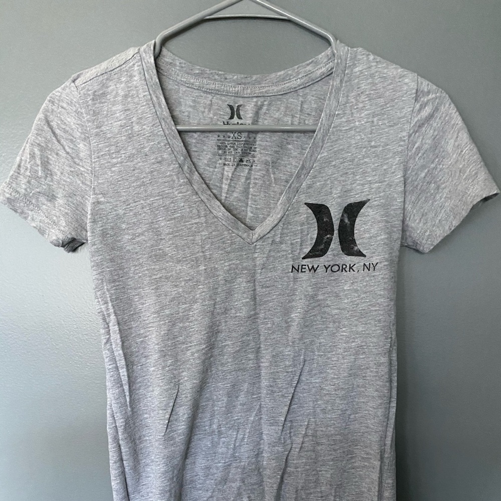 Hurley V-neck tee